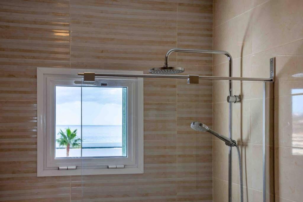Esmeralda. Luxury. 1 Line Of The Ocean. View! Quality! كالاو سالفاجي المظهر الخارجي الصورة